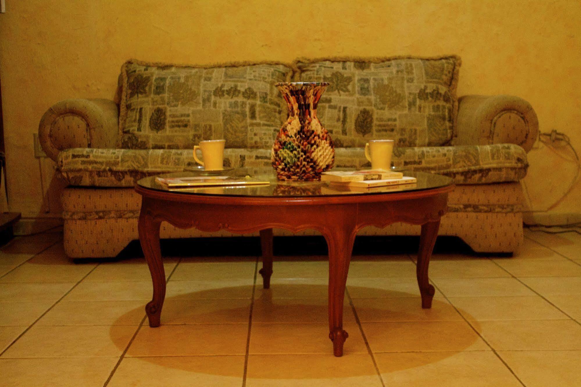 Residencia Los Angeles Bed & Breakfast Guadalajara Dış mekan fotoğraf